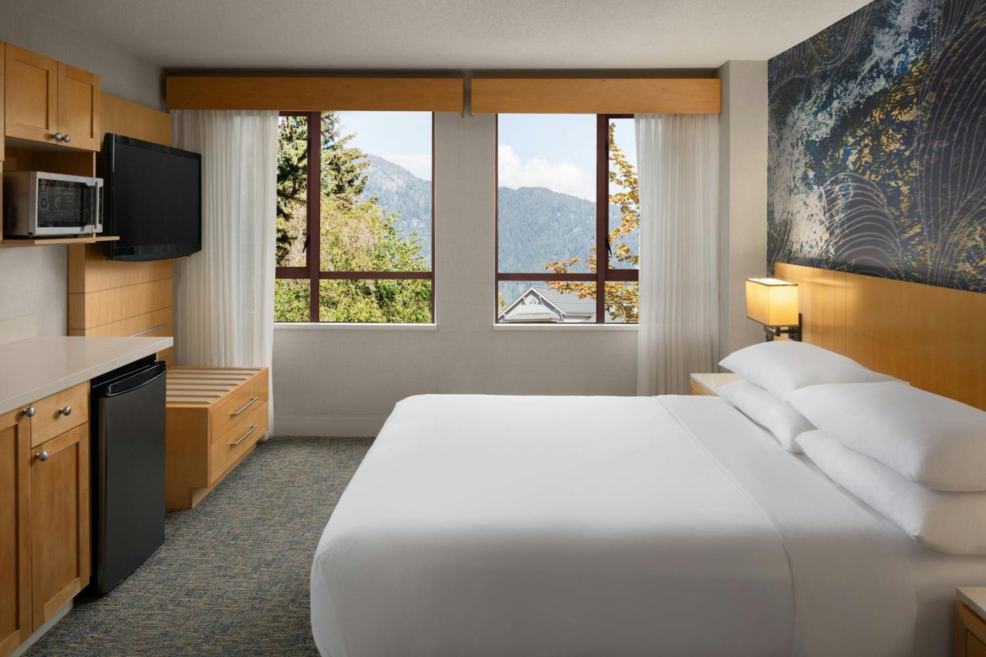 Delta Hotels By Marriott Whistler Village Suites Kültér fotó